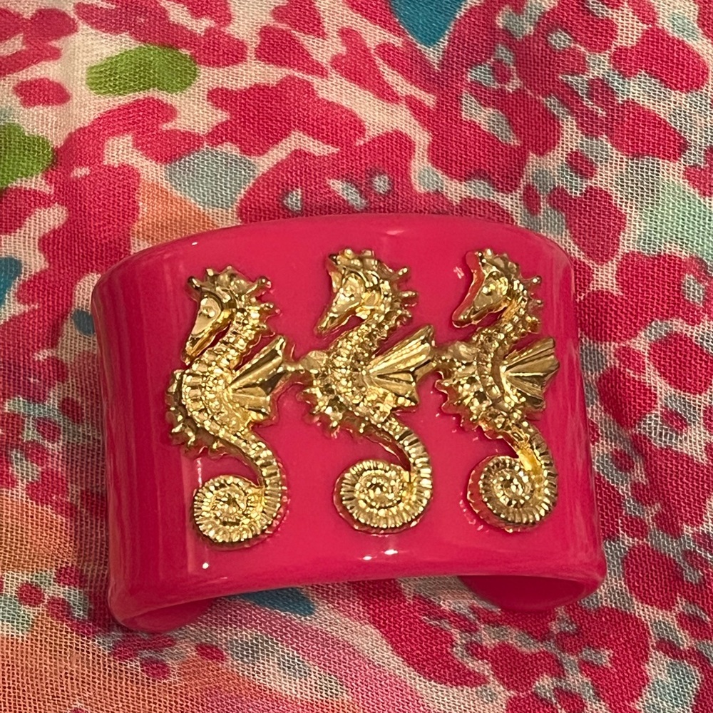 MudPie seahorse cuff bracelet-NEW
